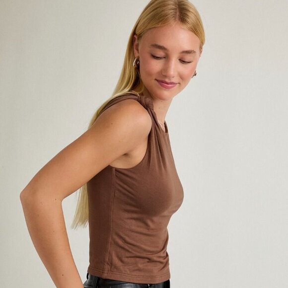 EVER REALLY HERE BROWN KNOTTED SHOULDER TANK TOP - Picture 2 of 3